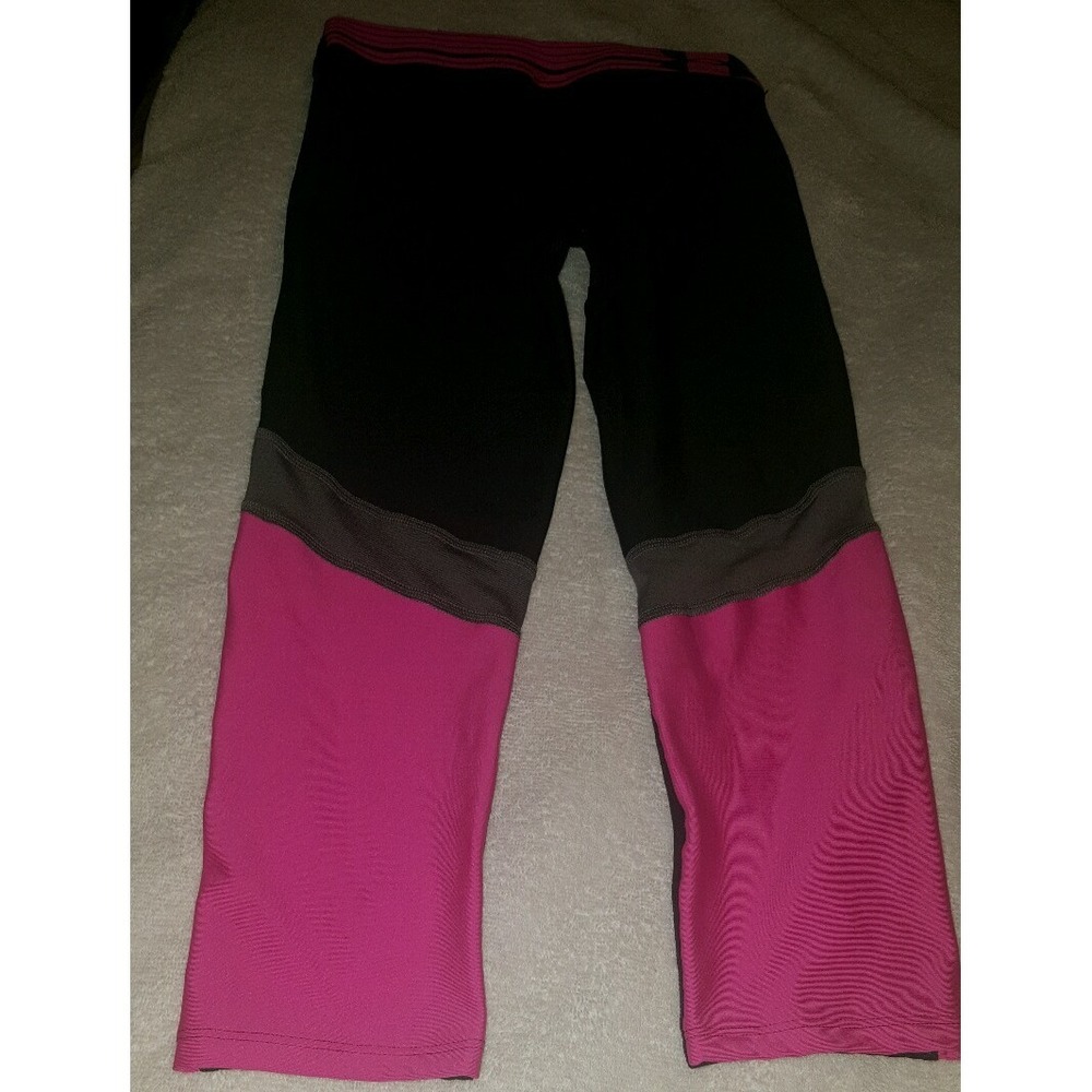 Under Armour Women's Running Capri Tights Fitted Grey‎ Pink Size Small Capri